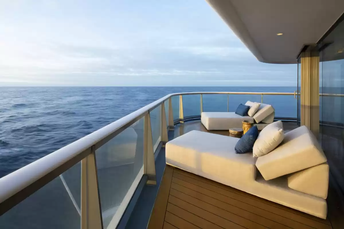 el Celebrity Flora :   2