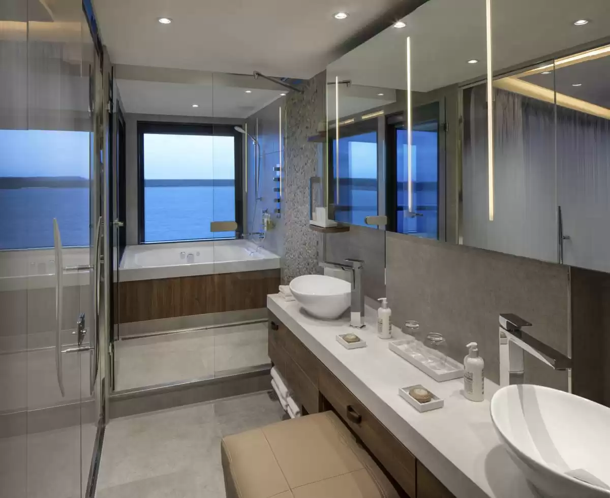 el Celebrity Flora :   10