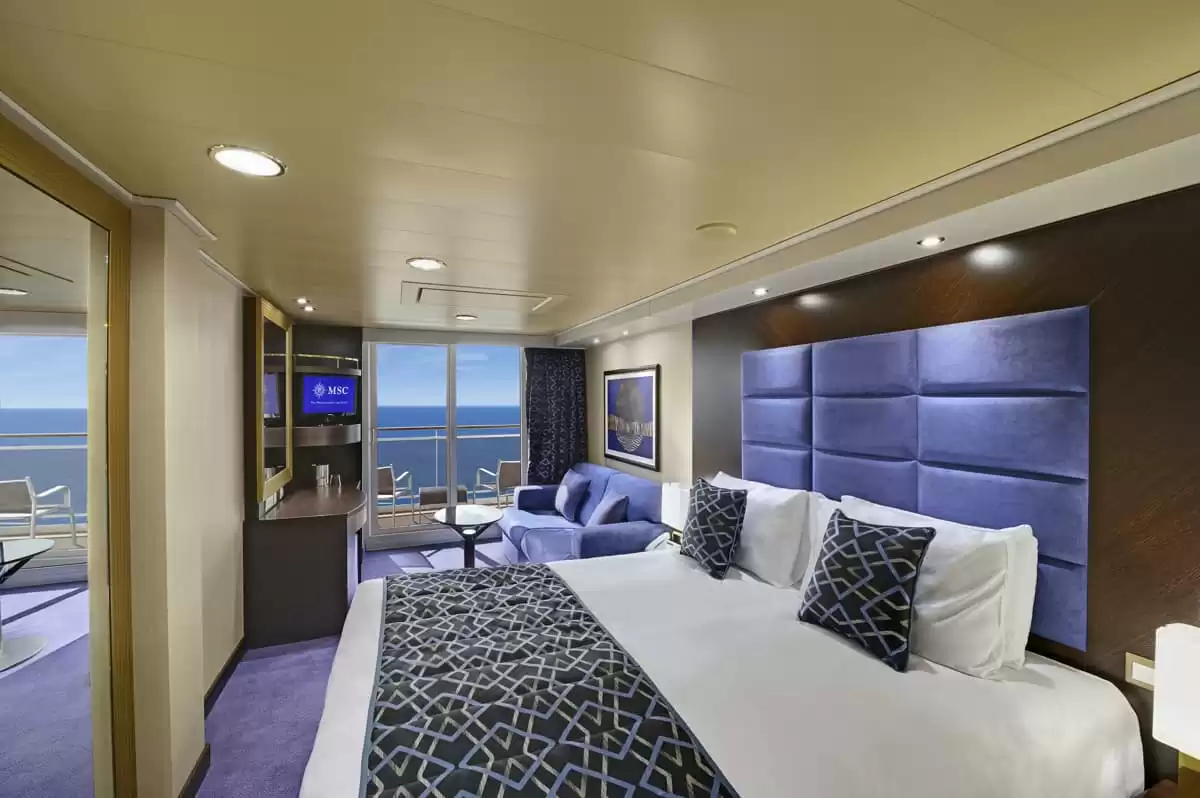 el MSC Preziosa :   6