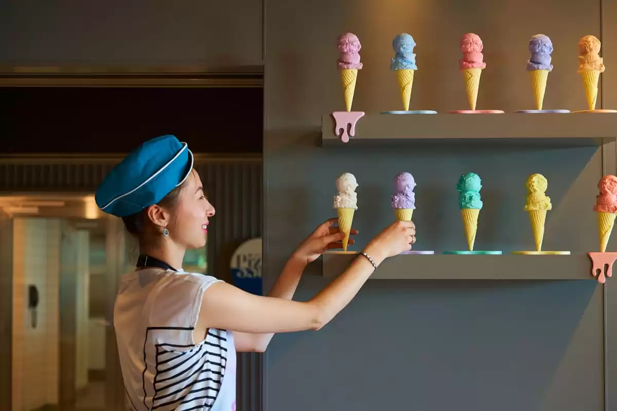 el Valiant Lady :  cabine 76