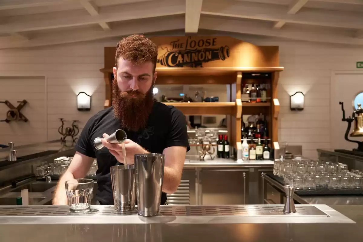 el Valiant Lady :  cabine 84