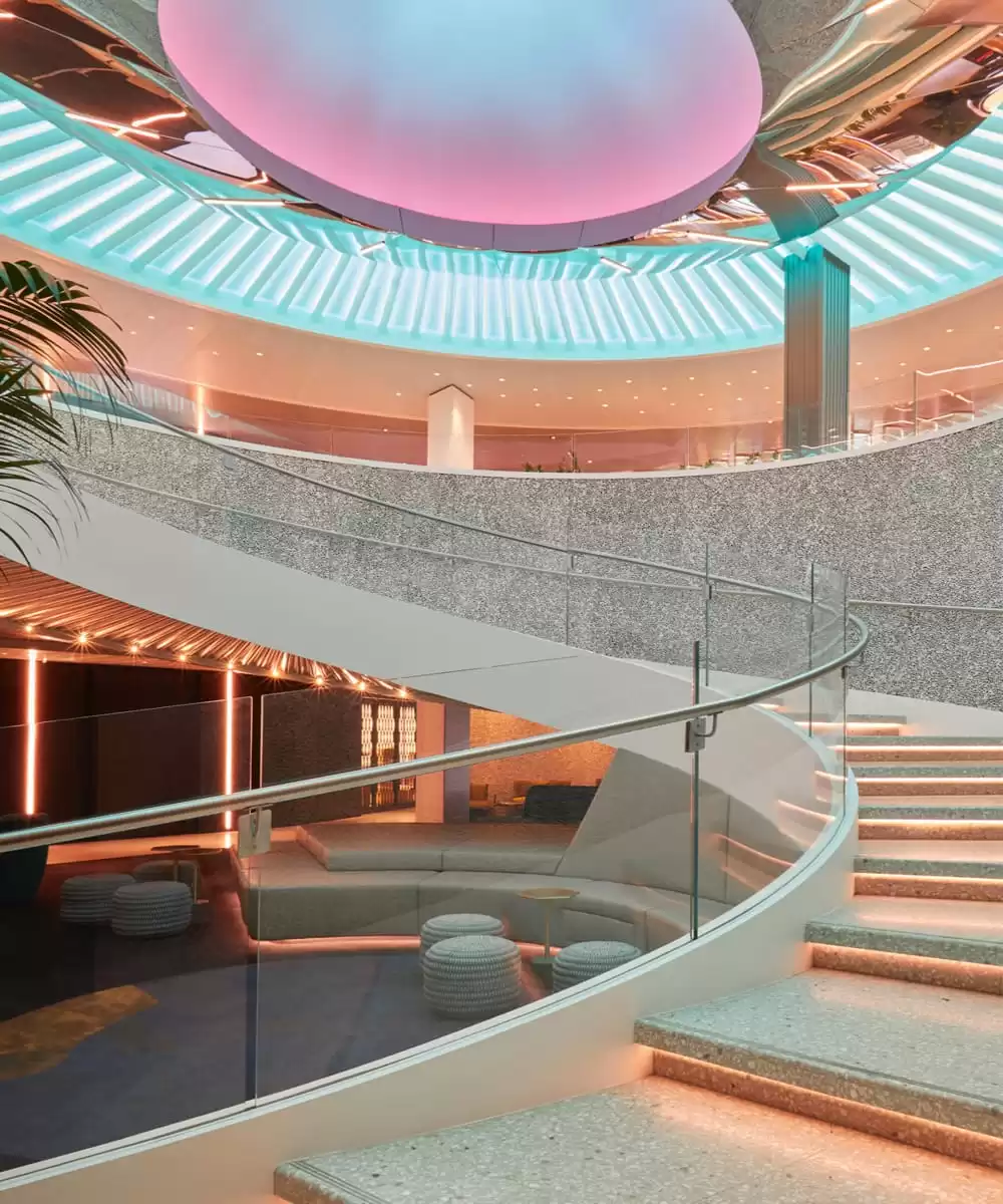 el Valiant Lady :  cabine 155