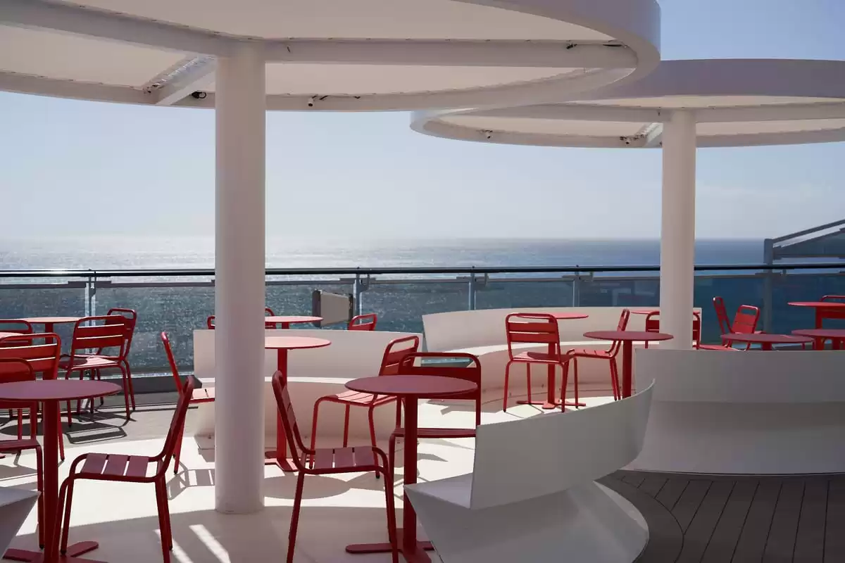 el Valiant Lady :  cabine 157