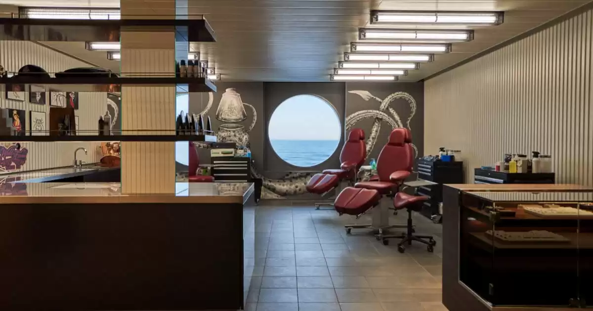 el Valiant Lady :  cabine 203