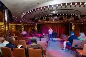 Espectáculos y animaciones en el Spotlight Lounge