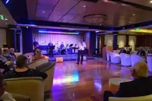 Espectáculos en el Star Lounge