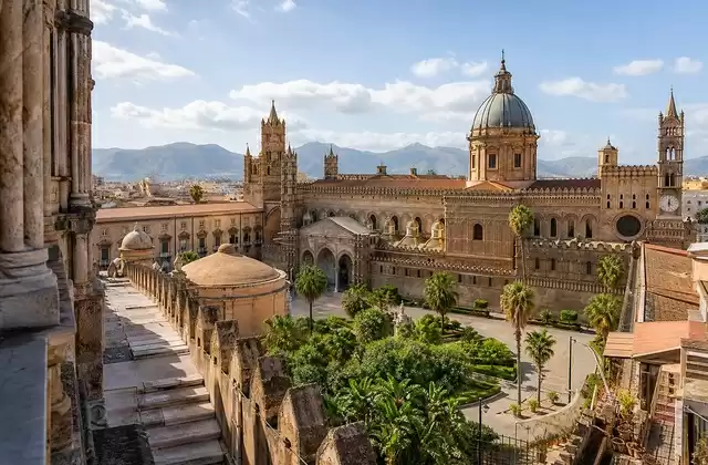 La Catedral y el Palacio de los Normandos