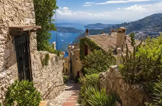 Eze