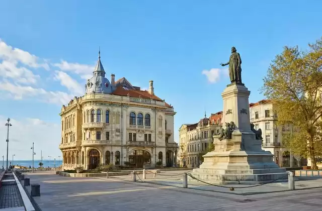 Plaza Ovidio