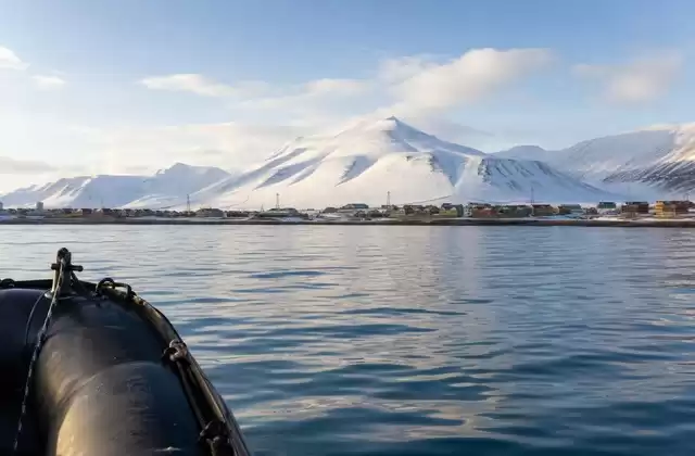 Adventfjorden