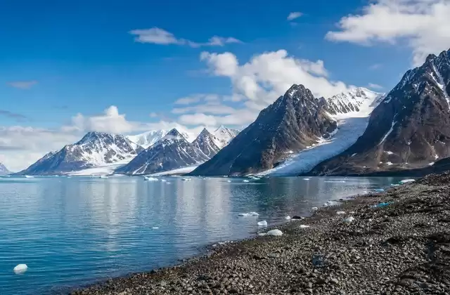Magdalenefjorden
