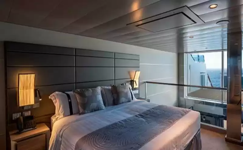 Yacht Club Duplex Suite con Jacuzzi